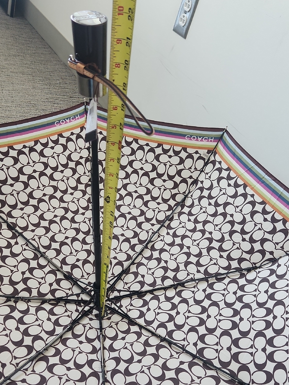 Coach Umbrella - Picture 14 of 16
